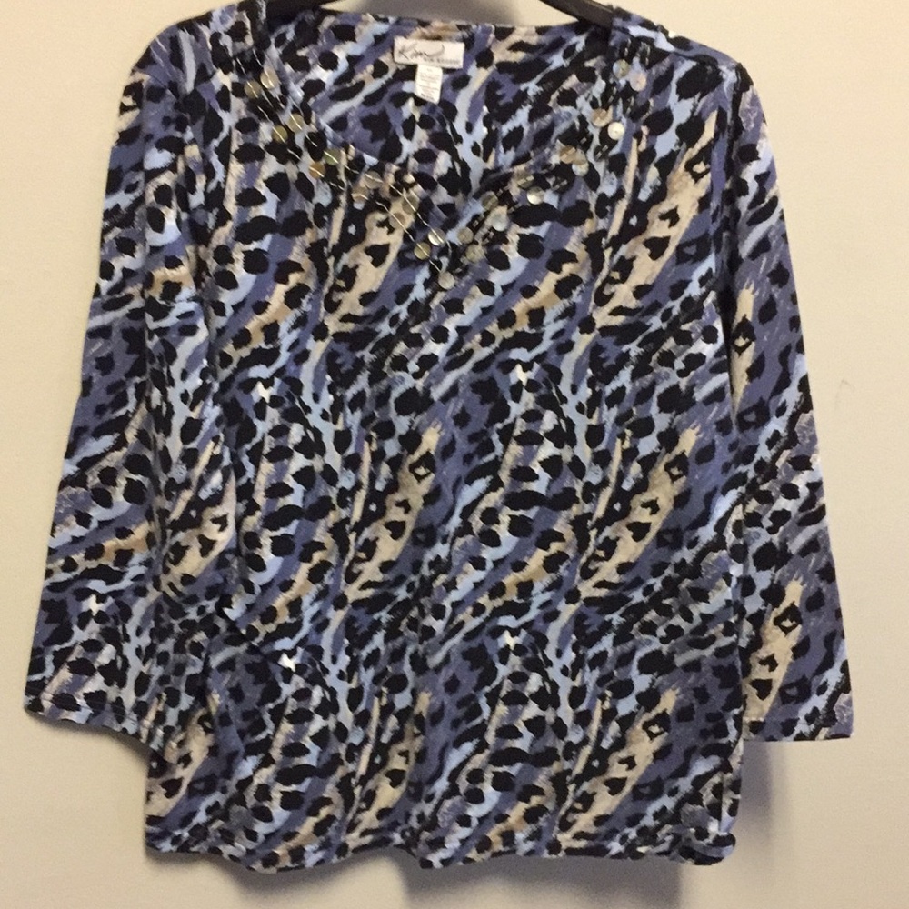 Kim Rogers top size XL
